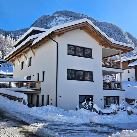 Wolfgang Auderer Apartment